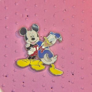 💛Disney Mickey & Donald Pin